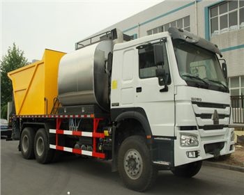 河南同步碎石封層車告訴你它有哪些優勢